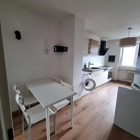 Monteurwohnung Business Ferienwohnung Grenze Dusseldorf 6 P *